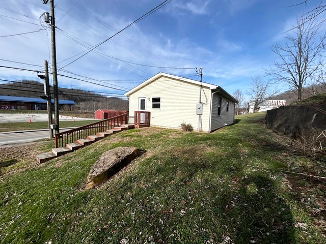 313 Fairlane Drive, Vanceburg, KY 41179