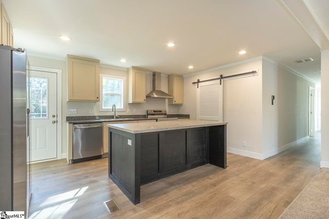 2 Marshall Lane, Due West, SC 29639