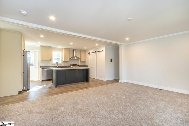 2 Marshall Lane, Due West, SC 29639