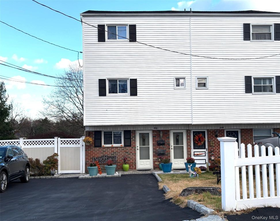 62 Elissa Lane 1, Yonkers, NY 10710
