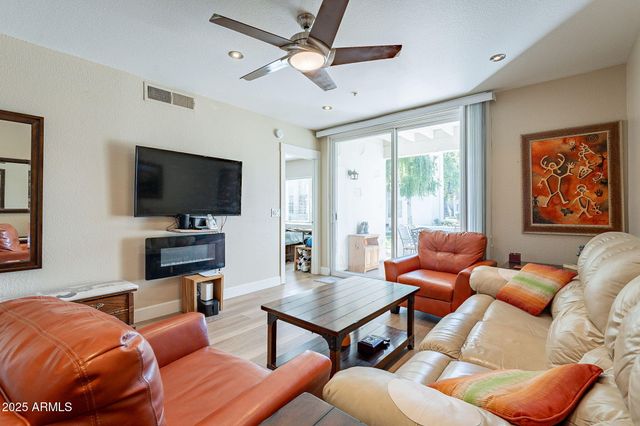 1825 W RAY Road 1068, Chandler, AZ 85224