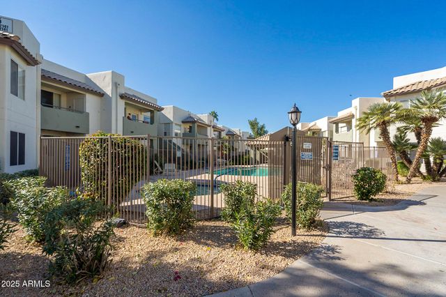 1825 W RAY Road 1068, Chandler, AZ 85224