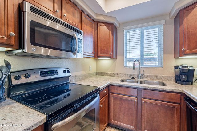 1825 W RAY Road 1068, Chandler, AZ 85224