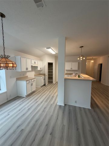 1937 Earnhardt Way, Dallas, TX 75217