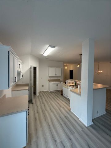 1937 Earnhardt Way, Dallas, TX 75217