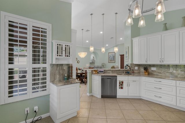 5411 Place Lake Drive, Fort Pierce, FL 34951