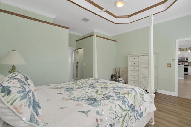 5411 Place Lake Drive, Fort Pierce, FL 34951