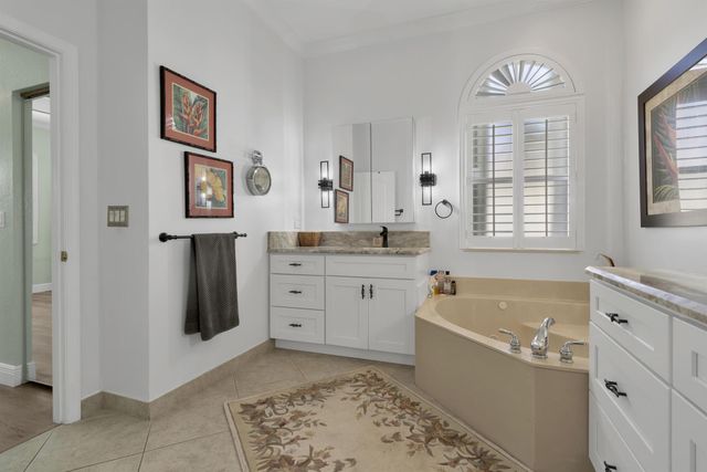 5411 Place Lake Drive, Fort Pierce, FL 34951