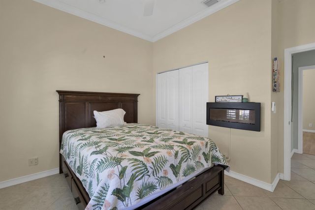 5411 Place Lake Drive, Fort Pierce, FL 34951