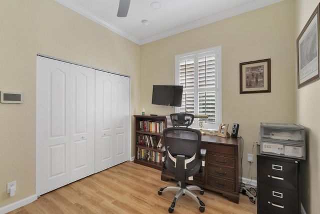 5411 Place Lake Drive, Fort Pierce, FL 34951