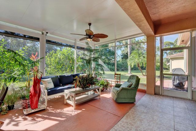 5411 Place Lake Drive, Fort Pierce, FL 34951