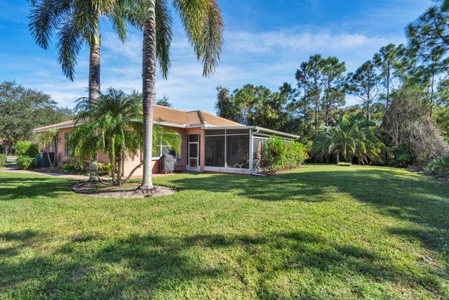 5411 Place Lake Drive, Fort Pierce, FL 34951