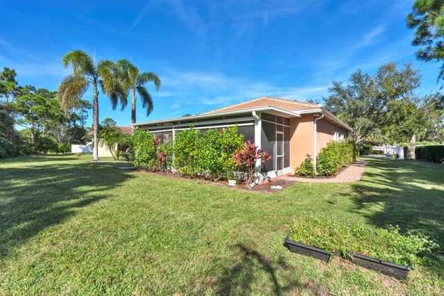 5411 Place Lake Drive, Fort Pierce, FL 34951