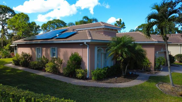 5411 Place Lake Drive, Fort Pierce, FL 34951