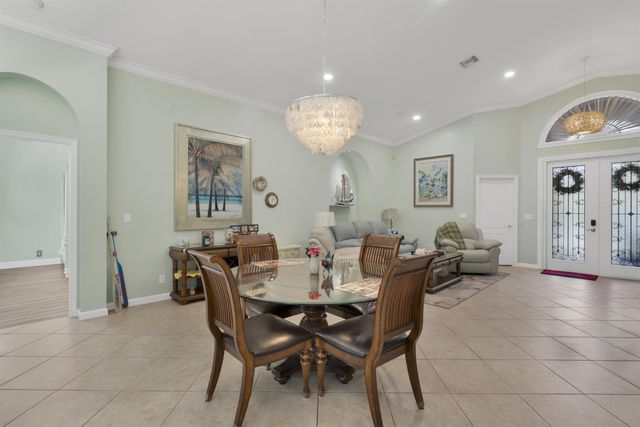 5411 Place Lake Drive, Fort Pierce, FL 34951