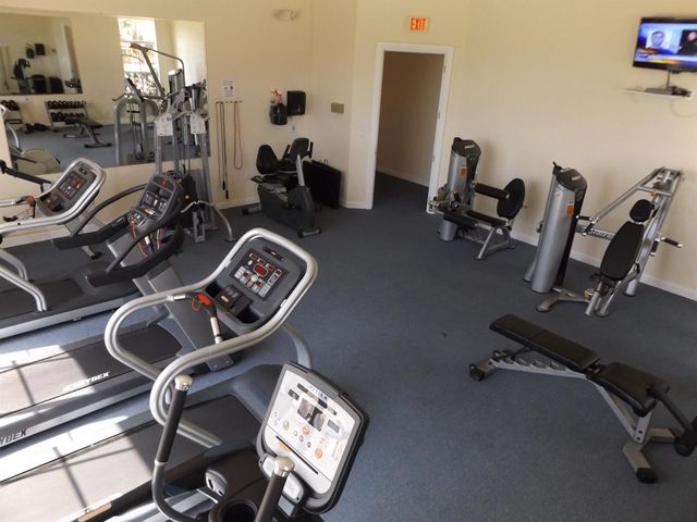 5411 Place Lake Drive, Fort Pierce, FL 34951