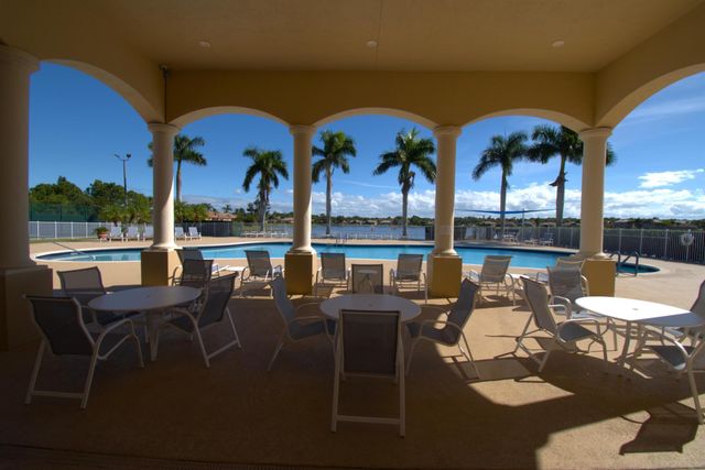 5411 Place Lake Drive, Fort Pierce, FL 34951