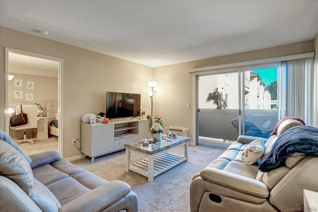 6955 Alvarado Rd 61, San Diego, CA 92120