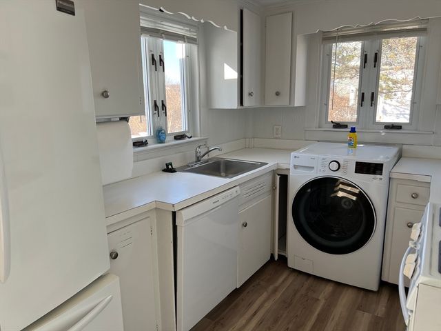 175 Spring St 1, Hull, MA 02045