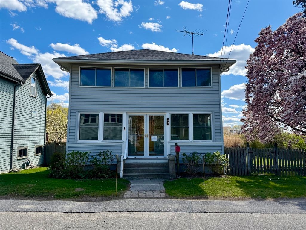 175 Spring St 1, Hull, MA 02045