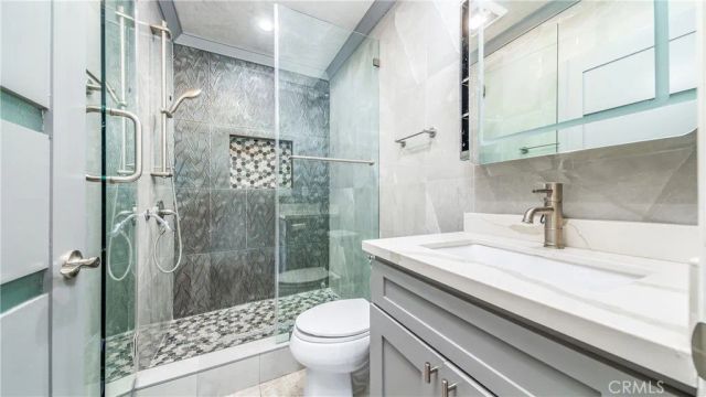 7936 Ventura Canyon, Panorama City, CA 91402