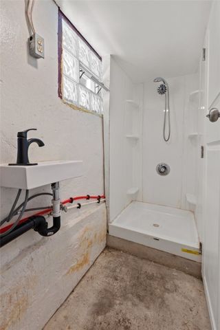 107 Overbrook Blvd, Carrick, PA 15210