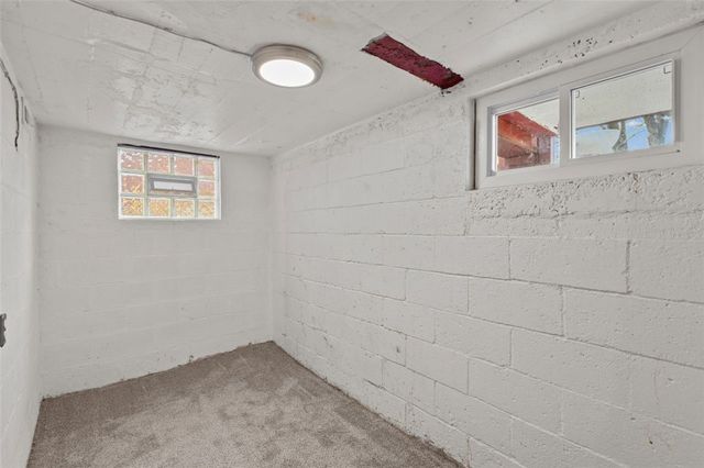 107 Overbrook Blvd, Carrick, PA 15210