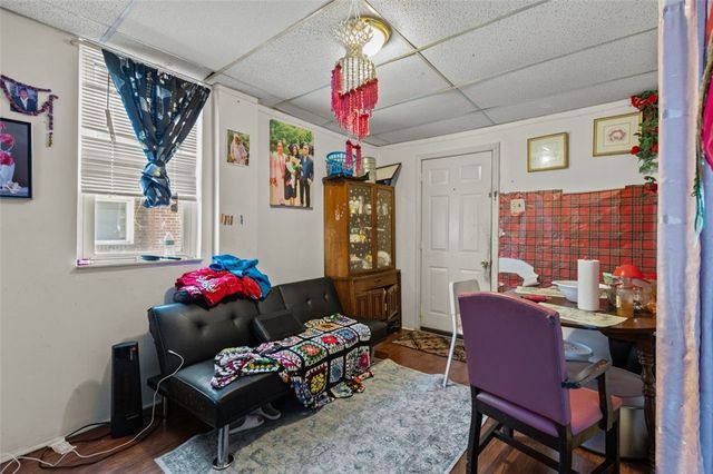 107 Overbrook Blvd, Carrick, PA 15210