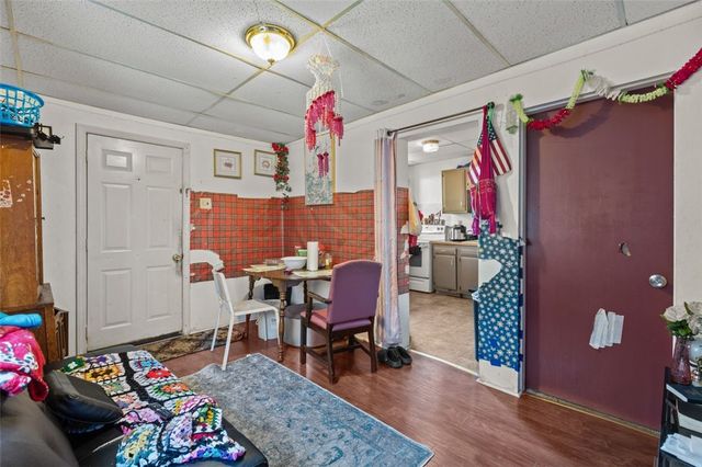 107 Overbrook Blvd, Carrick, PA 15210