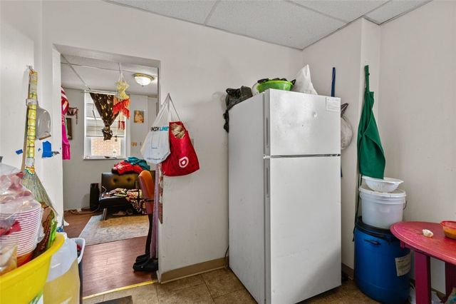 107 Overbrook Blvd, Carrick, PA 15210