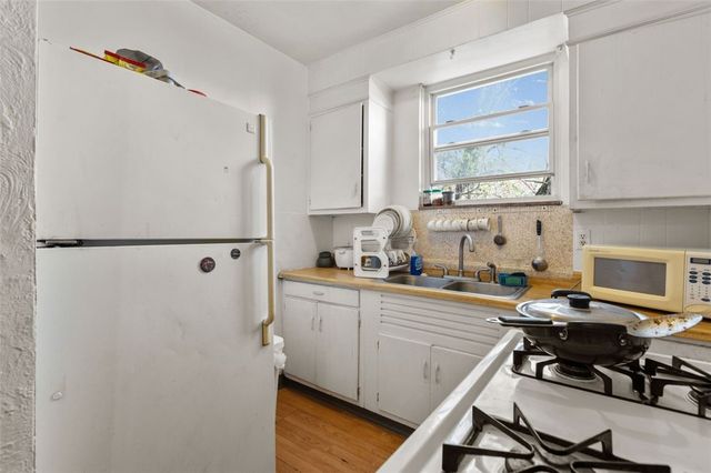 107 Overbrook Blvd, Carrick, PA 15210