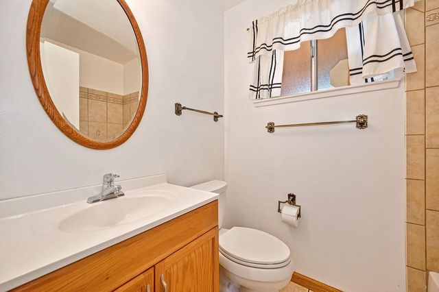 10744 Ambassador Dr, Rancho Cordova, CA 95670