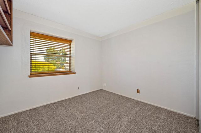 10744 Ambassador Dr, Rancho Cordova, CA 95670