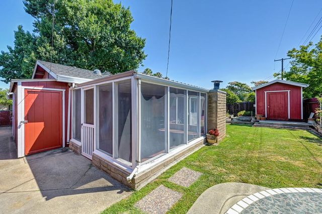 10744 Ambassador Dr, Rancho Cordova, CA 95670