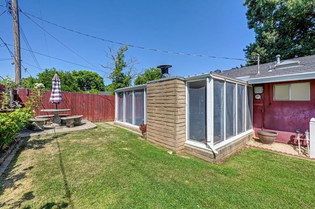 10744 Ambassador Dr, Rancho Cordova, CA 95670