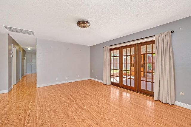 10744 Ambassador Dr, Rancho Cordova, CA 95670