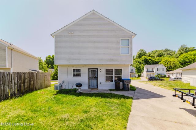 6319 Maravian Dr, Louisville, KY 40258