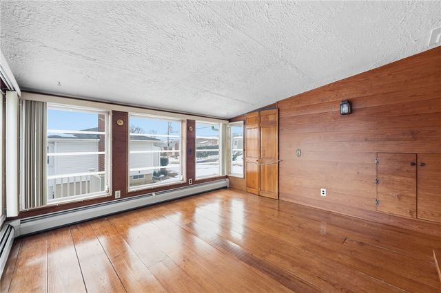 80 West View Avenue, Cranston, RI 02920