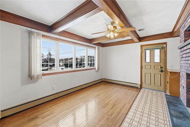 80 West View Avenue, Cranston, RI 02920