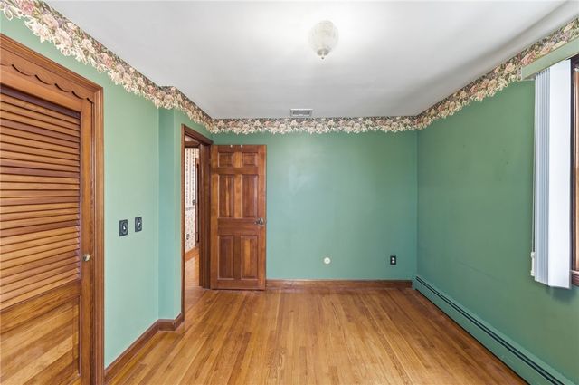 80 West View Avenue, Cranston, RI 02920