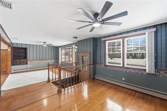 80 West View Avenue, Cranston, RI 02920