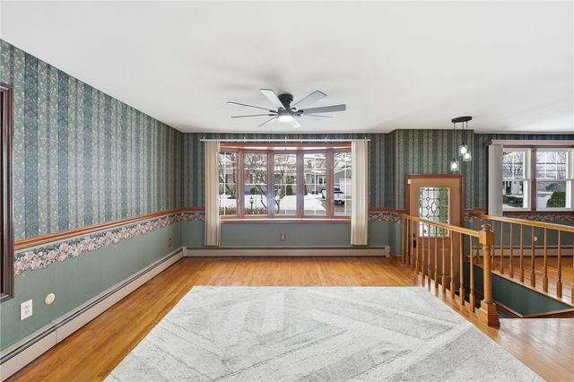 80 West View Avenue, Cranston, RI 02920