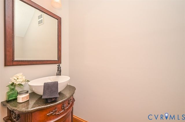 7276 Thistle Crown Ct, Mechanicsville, VA 23111