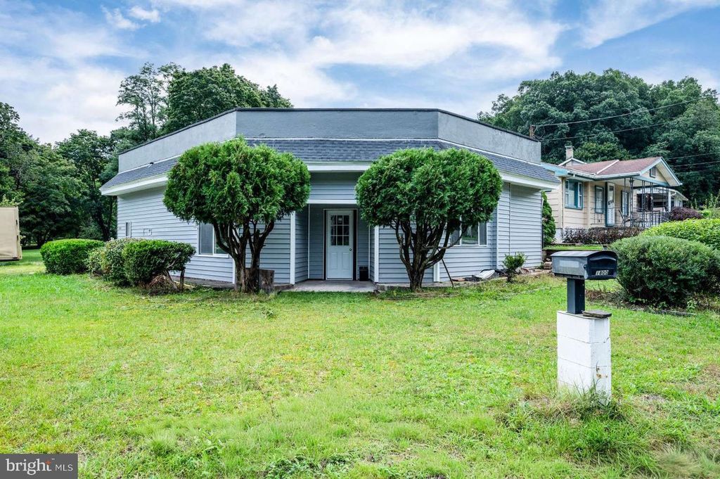 1800 MOUNT LUAREL RD, Temple, PA 19560