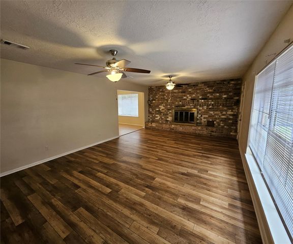 2154 Oak Shores Drive, Houston, TX 77339