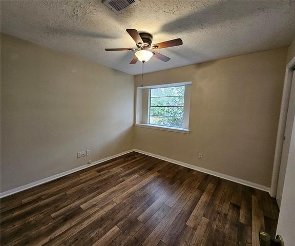 2154 Oak Shores Drive, Houston, TX 77339
