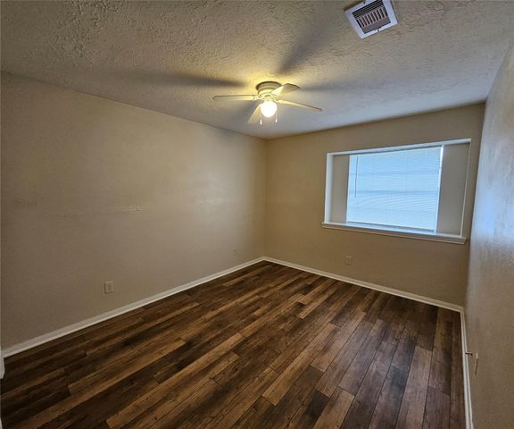 2154 Oak Shores Drive, Houston, TX 77339