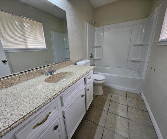 2154 Oak Shores Drive, Houston, TX 77339