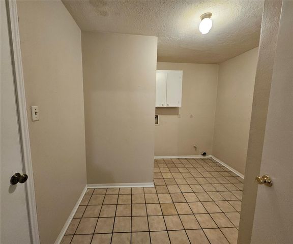 2154 Oak Shores Drive, Houston, TX 77339