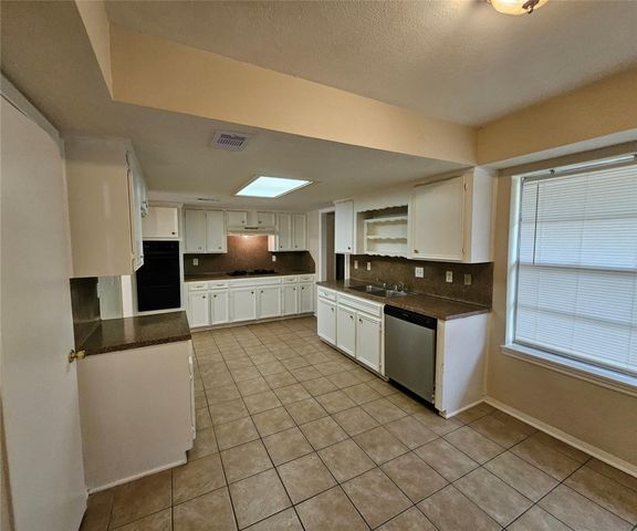 2154 Oak Shores Drive, Houston, TX 77339